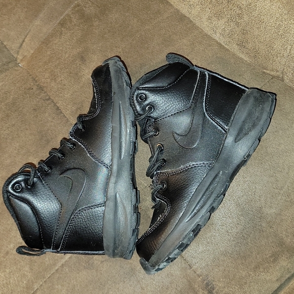 Nike Manoa Boots - Picture 6 of 8